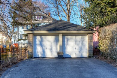 15 Admiral Kalbfus Rd, Newport, RI 02840 - photo 2