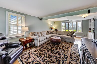 3405 Linneman St, Glenview, IL 60025 - photo 2