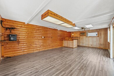 729 W Perry St, Belvidere, IL 61008 - photo 5