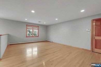 275 Lafayette Ave unit 1, Lyndhurst, NJ 07071 - photo 4