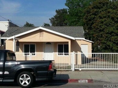 FRONT HOUSE: 3 BEDROOM 1 BATH