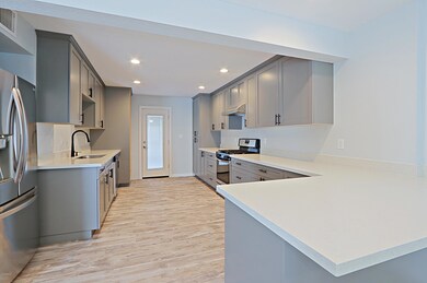 2001 N 29th Place, Phoenix, AZ 85008 - photo 6