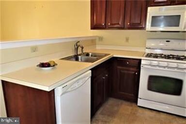 6810 Hunt Dr, Allentown, PA 18106 - photo 6