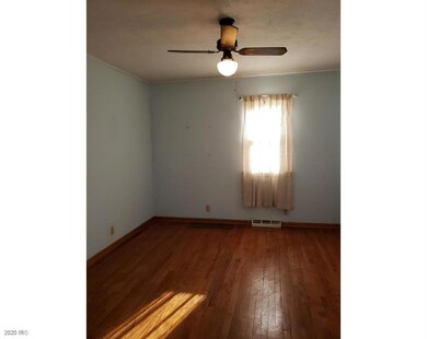 901 E 26th St, Des Moines, IA 50317 - photo 3