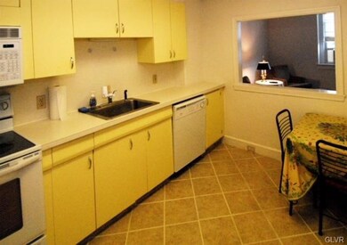 606 W Broad St unit F, Bethlehem, PA 18018 - photo 6