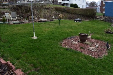 1313 Allen St, Aliquippa, PA 15001 - photo 7