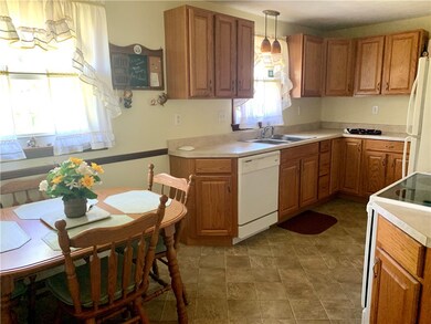 3111 Midland Dr, Erie, PA 16506 - photo 7