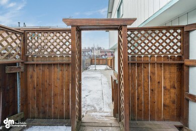 1951 Fyfe Circle Anchorage AK-large-018-