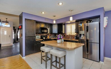 5741 W Comet Ave-large-006-3-Kitchen-150