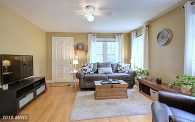 4606 Calvert Rd, College Park, MD 20740 - photo 7