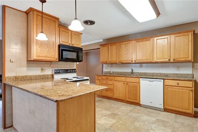 401 Crestview Dr, Mattoon, IL 61938 - photo 5