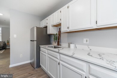 3415 Dupont Ave, Baltimore, MD 21215 - photo 7