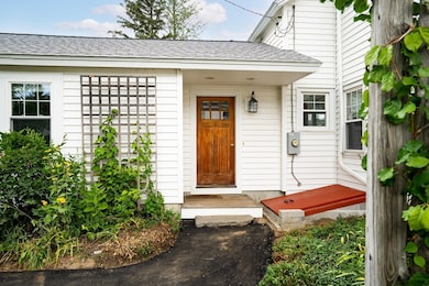 50 Williston Ave, Easthampton, MA 01027 - photo 3