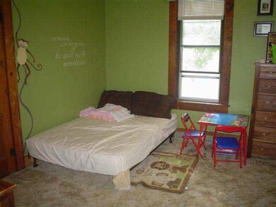 912 W 4th St, Bicknell, IN 47512 - photo 7