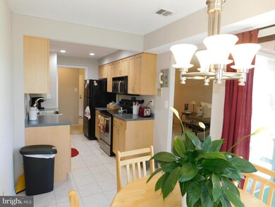 Treebrooke unit 106, Oakton, VA 22124 - photo 4