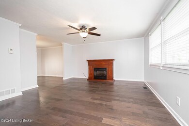 7301 Jonathan Way, Louisville, KY 40228 - photo 3