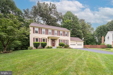 8964 Spruce Ridge Rd, Fairfax Station, VA 22039 - photo 2