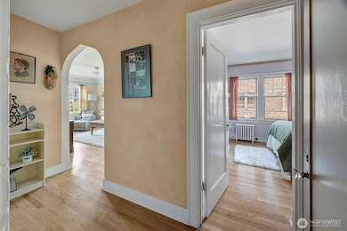 1605 E Olive St unit 303, Seattle, WA 98122 - photo 5