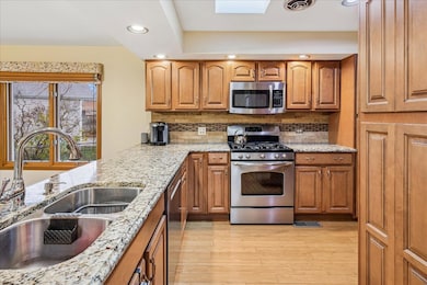 7531 W Cleveland St, Niles, IL 60714 - photo 7