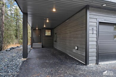 05-1550ALYESKAHWY1_ZHM_005