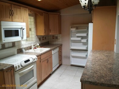 57 Driftway Rd, Howell, NJ 07731 - photo 4