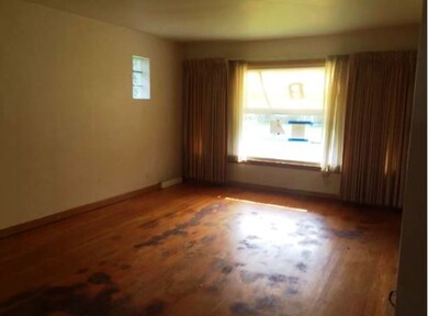 1846 Maple St, Des Plaines, IL 60018 - photo 4