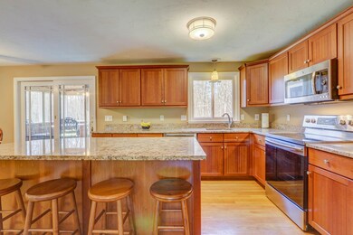 5 Kings Ln, Medway, MA 02053 - photo 2