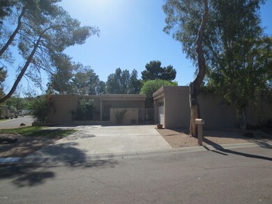 FRONT OF HOUSE