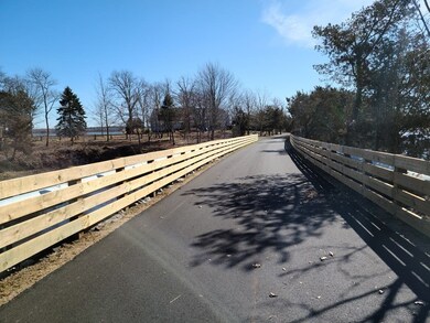 9 Railroad Ave, Mattapoisett, MA 02739 - photo 2