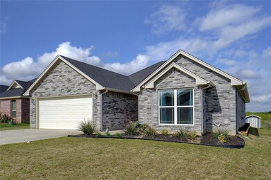 396 Blakney St, Cleburne, TX 76031 - photo 3