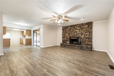 Open kitchen & living!