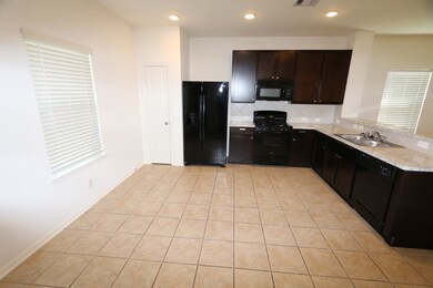 819 Junction Point Ln, Tomball, TX 77375 - photo 6