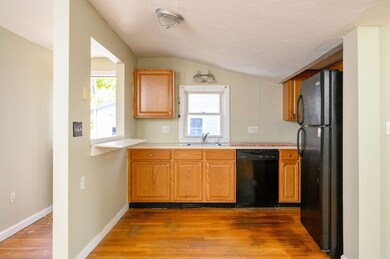 39 Pine Cliff Rd, East Weymouth, MA 02189 - photo 6