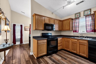 1672 Konner Woods Dr, Lexington, KY 40511 - photo 4