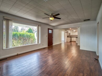 2935 E McAndrews Rd, Medford, OR 97504 - photo 6