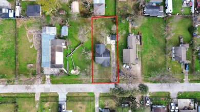 3713 Christie St, Houston, TX 77026 - photo 3