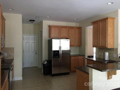 3042 Kern Dr, Salisbury, NC 28147 - photo 5