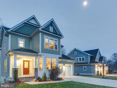 1004 Hillcrest Dr SW, Vienna, VA 22180 - photo 2