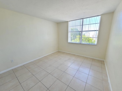 496 NW 165th Street Rd unit D409, Miami, FL 33169 - photo 5