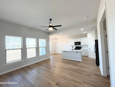 KITCHEN & LIVING ROOM