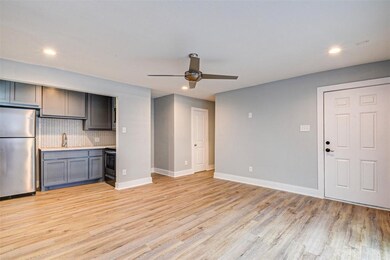 1421 Marshall St unit 12, Houston, TX 77006 - photo 5