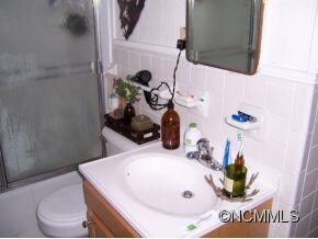 102 Telfare Ln, Asheville, NC 28803 - photo 6