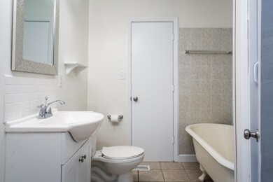 1304 Holloway Ln, Nicholasville, KY 40356 - photo 5