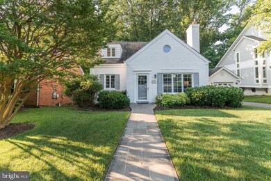 3212 Cummings Ln, Chevy Chase, MD 20815 - photo 2