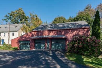 9 Cook St unit 4, Kittery, ME 03904 - photo 4