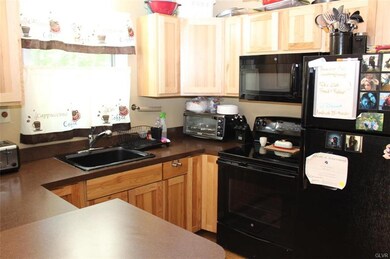 154 Sorrel St, Stroudsburg, PA 18360 - photo 7