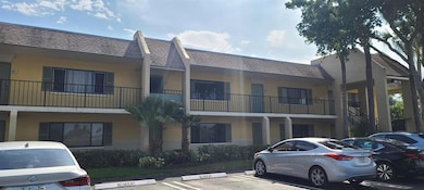 818 Meadows Cir, Boynton Beach, FL 33436 - photo 4