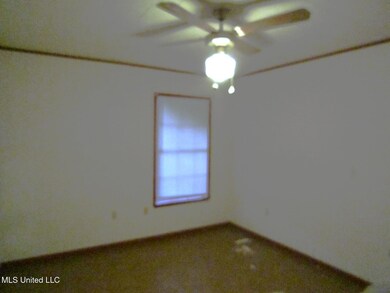 1038 Page Dr, McComb, MS 39648 - photo 7