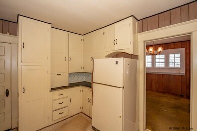 19 Bruce St, Schenectady, NY 12302 - photo 7