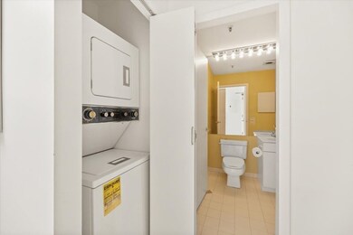 Thomas Graves Landing unit PH10, Cambridge, MA 02141 - photo 5